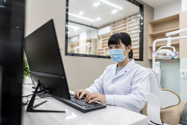 Checklist triển khai hồ sơ bệnh án điện tử: Làm chuẩn ngay, tránh phạt – tiết kiệm dài hạn