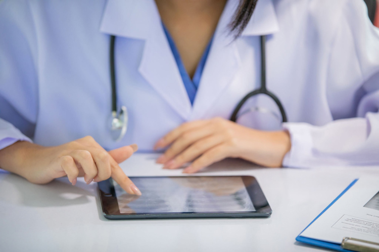 Consent điện tử & chữ ký số: Giải pháp bảo vệ phòng khám và bệnh nhân trong nha khoa hiện đại