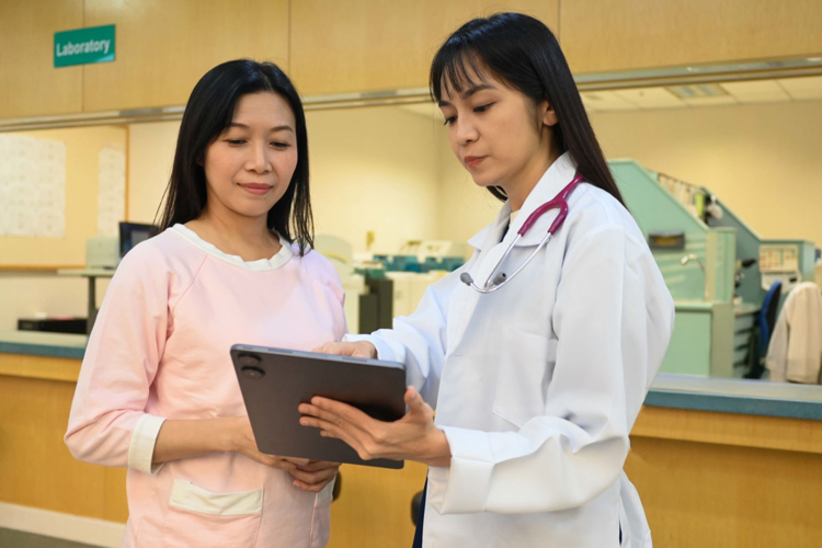 Phần mềm nha khoa giá rẻ: Có thật sự an toàn? Bóc chi phí ẩn ai cũng bỏ qua